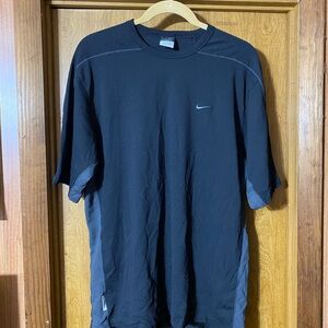 Nike Men's Dark Gray Short Sleeve Tee